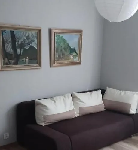 W Starym Kinie 아파트